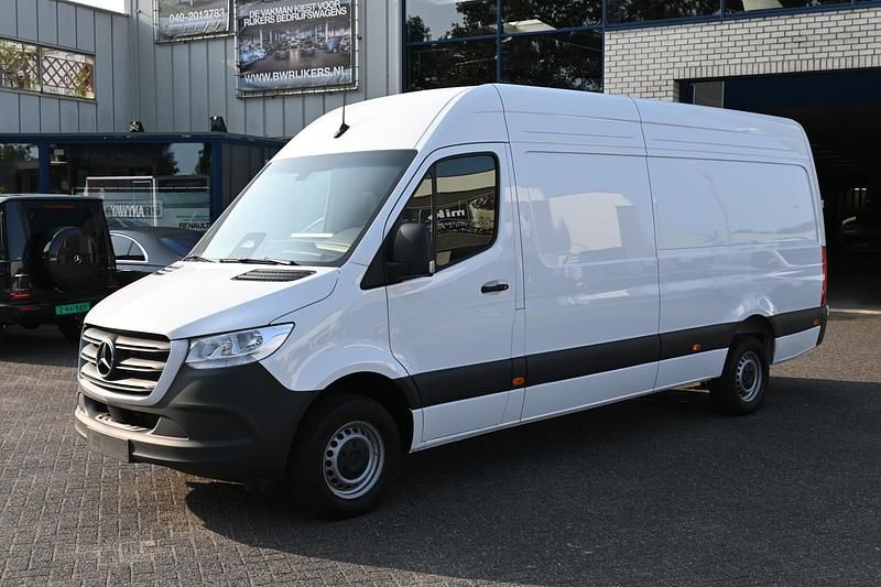 Wit Nieuw 2025 Mercedes Sprinter Van | € 35.950 - Afbeelding 1/4