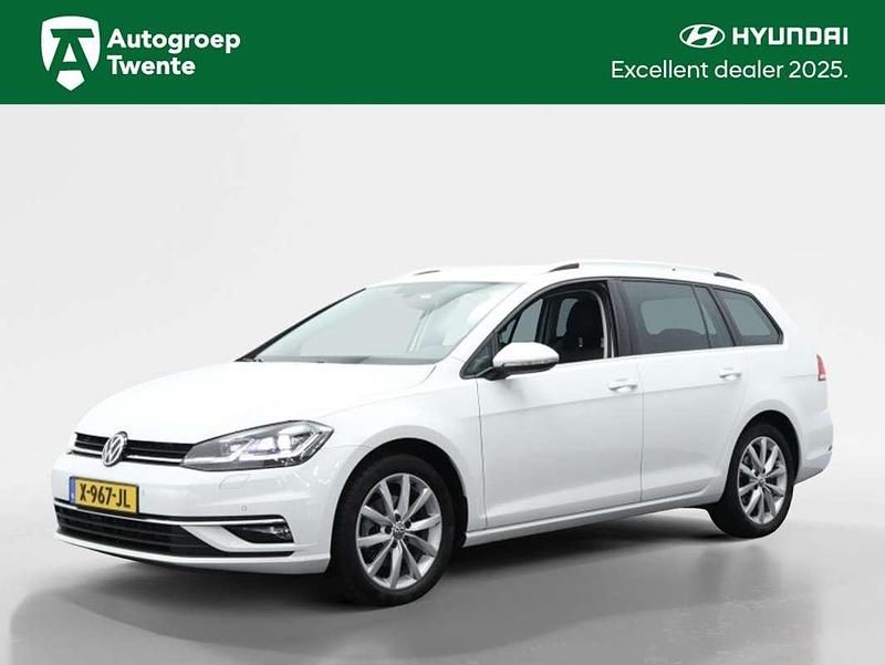 Wit Occasion 2020 VW Golf VII Highline Hatchback | € 19.750 (Super prijs) - Afbeelding 1/4