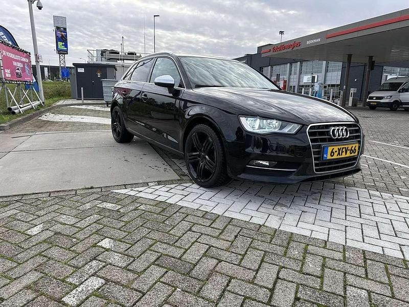 Zwart Gebruikt 2014 Audi A3 Hatchback | € 6.950 (Super prijs) - Afbeelding 1/4