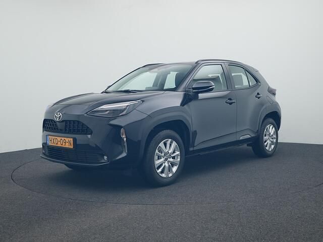 Zwart Gebruikt 2025 Toyota Yaris Cross Active SUV | € 30.880 (Eerlijke prijs) - Afbeelding 1/4