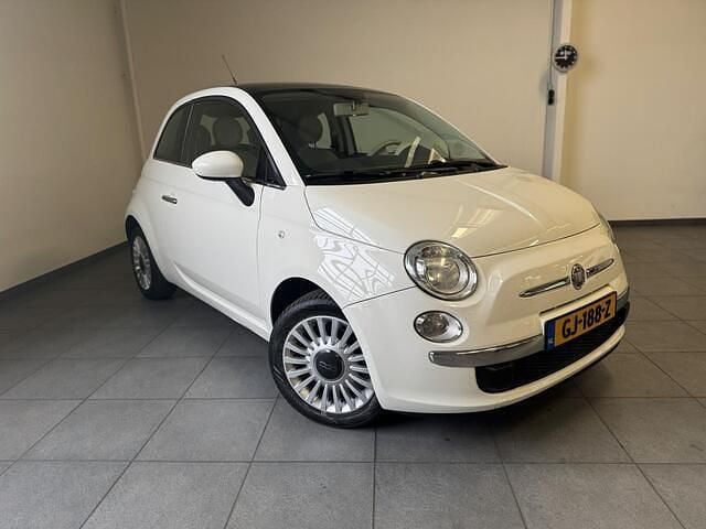 Wit Occasion 2010 Fiat 500 Lounge Hatchback | € 5.250 (Eerlijke prijs) - Afbeelding 1/4