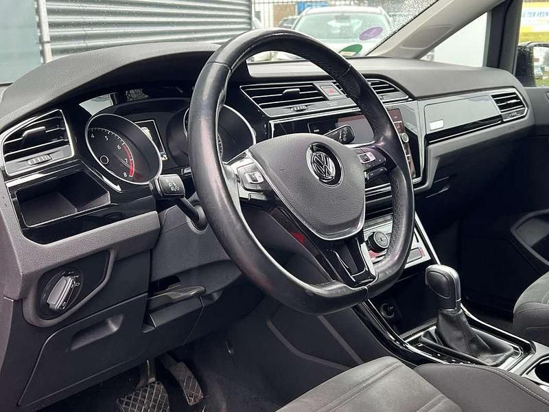 Occasion VW Touran Highline 180 PK (132 kW) 2017 Oranje MPV