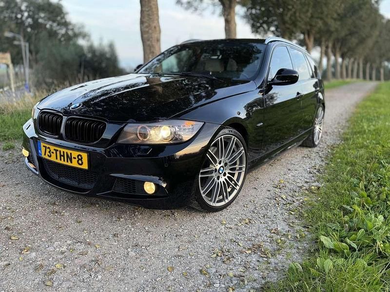 Occasion BMW 325 Sport Line 218 PK (160 kW) 2012 Zwart Stationwagen