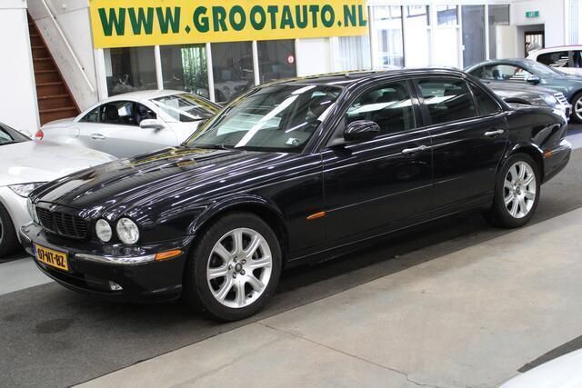 Zwart Gebruikt 2004 Jaguar XJ Executive Sedan | € 4.944 - Afbeelding 1/4