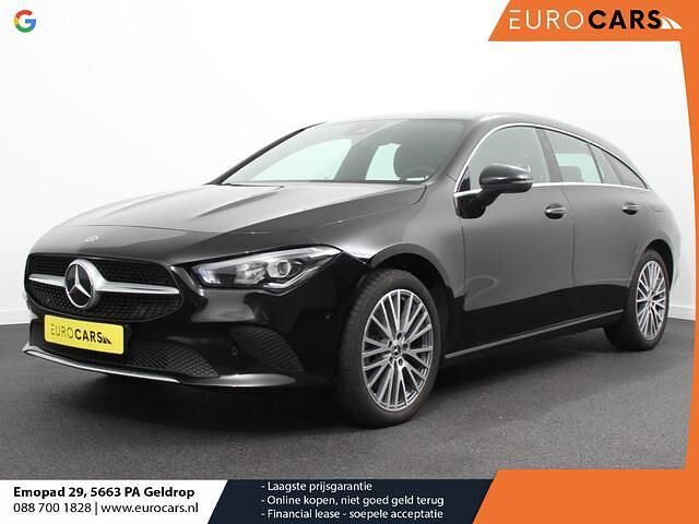 Zwart Gebruikt 2022 Mercedes CLA250 Shooting Brake Stationwagen | € 31.690 - Afbeelding 1/4