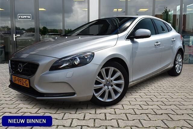 Grijs Gebruikt 2016 Volvo V40 Stationwagen | € 14.900 (Goede deal) - Afbeelding 1/4