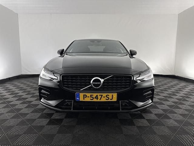 Occasion Volvo S60 R-Design 2022 Zwart Sedan