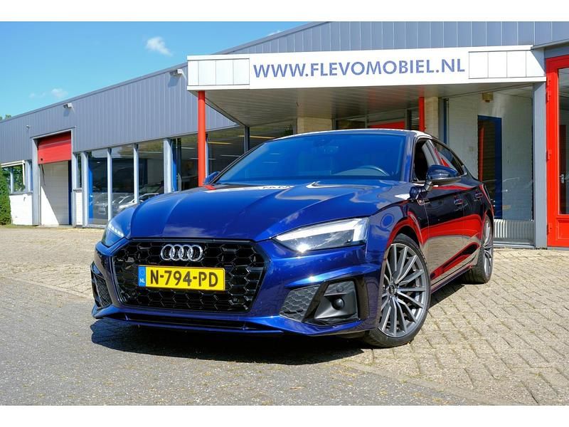 Blauw Gebruikt 2021 Audi A5 Competition Hatchback | € 29.950 (Eerlijke prijs) - Afbeelding 1/4