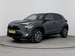 Ash grey metallic (donker grijs metallic) Occasion 2024 Toyota Yaris Plus SUV | € 29.900 (Eerlijke prijs) - Afbeelding 1/4