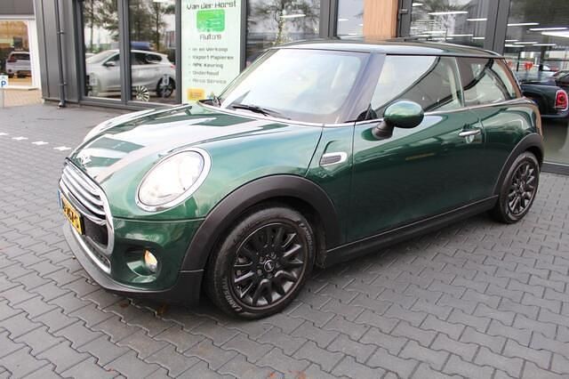 Occasion Mini Cooper Business 136 PK (100 kW) 2016 Groen Hatchback