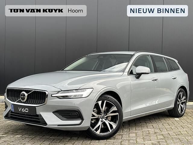 Grijs Nieuw 2025 Volvo V60 Stationwagen | € 51.108 (Goede deal) - Afbeelding 1/4