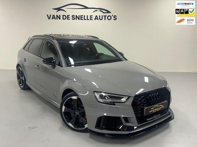 Grijs Gebruikt 2018 Audi RS3 Comfort Hatchback | € 42.990 (Eerlijke prijs) - Afbeelding 1/4