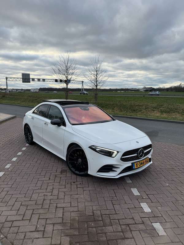 Wit Gebruikt 2019 Mercedes A220 Premium Plus Sedan | € 26.500 (Eerlijke prijs) - Afbeelding 1/4