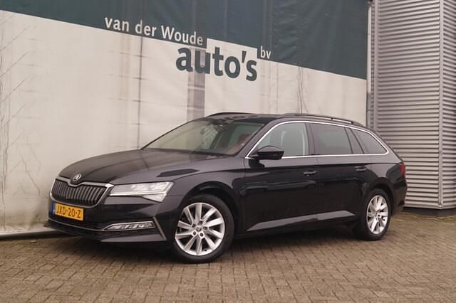 Occasion Skoda Superb Business Line 218 PK (160 kW) 2022 Zwart (metallic) Stationwagen