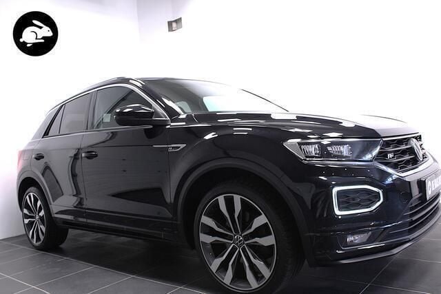 Zwart Gebruikt 2021 VW T-Roc R-line SUV | € 29.850 (Eerlijke prijs) - Afbeelding 1/4