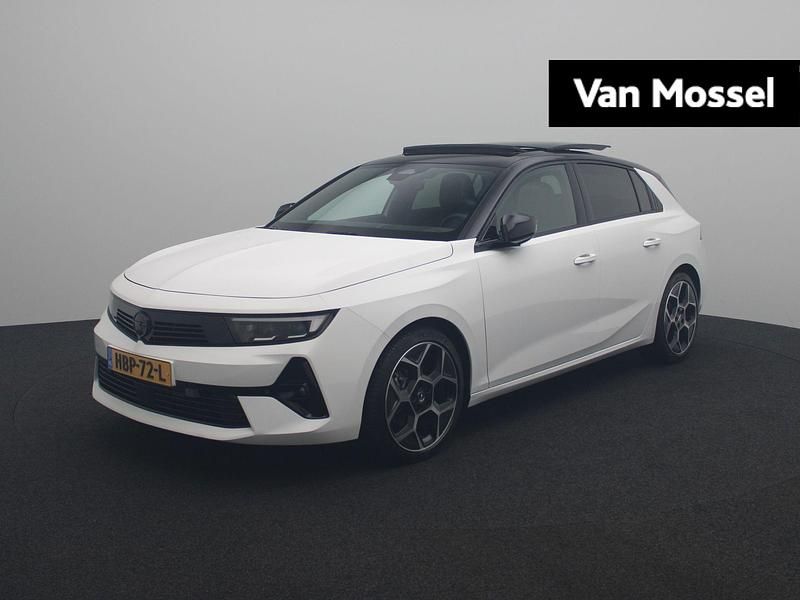 Wit Gebruikt 2025 Opel Astra Ultimate Hatchback | € 34.940 - Afbeelding 1/4