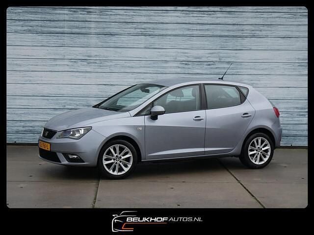Grijs (metallic) Gebruikt 2016 Seat Ibiza Hatchback | € 5.450 (Goede deal) - Afbeelding 1/4