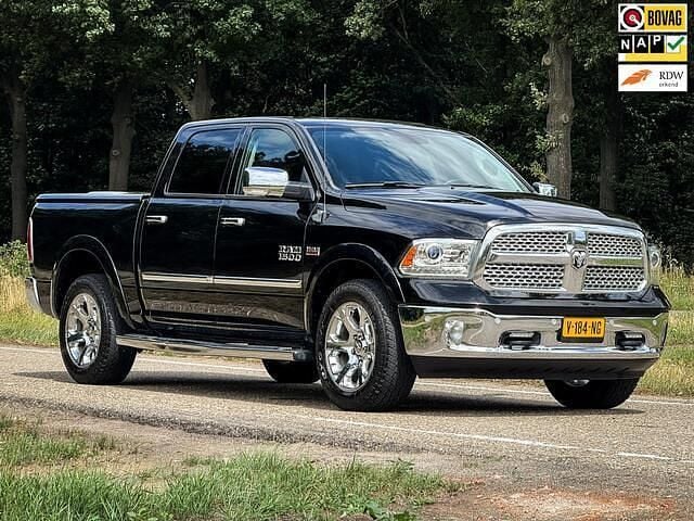Zwart Gebruikt 2018 Dodge Ram Pickup | € 34.899 (Eerlijke prijs) - Afbeelding 1/4