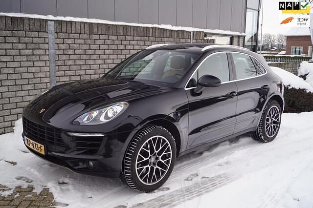 Zwart (metallic) Gebruikt 2016 Porsche Macan Turbo SUV | € 30.850 (Eerlijke prijs) - Afbeelding 1/4