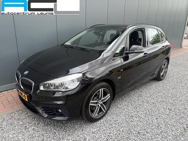 Mpv Gebruikt 2016 BMW 218 Executive Stationwagen | € 14.900 (Eerlijke prijs) - Afbeelding 1/4
