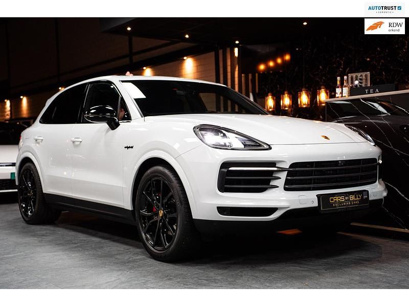 Wit Gebruikt 2023 Porsche Cayenne SUV | € 92.500 (Super prijs) - Afbeelding 1/4
