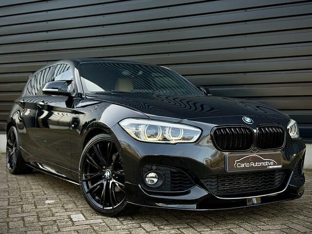 Occasion BMW 118 M Performance 136 PK (100 kW) 2018 Zwart / black sapphire metallic (475) Hatchback