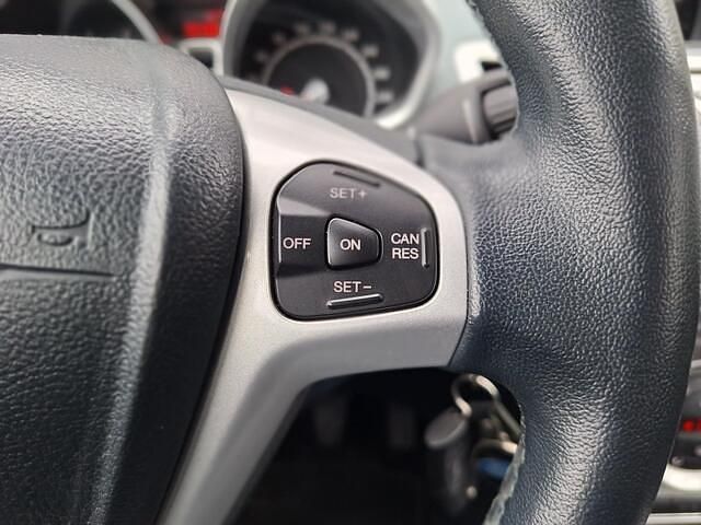 Occasion Ford Fiesta Titanium 82 PK (60 kW) 2010 Grijs Hatchback