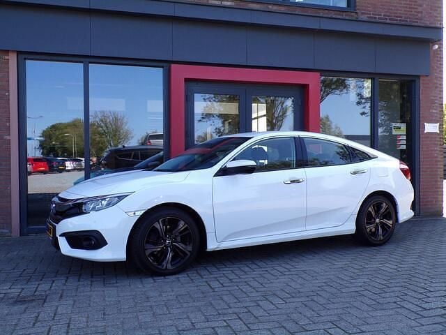 Wit Gebruikt 2018 Honda Civic Elegance Sedan | € 19.950 (Eerlijke prijs) - Afbeelding 1/4