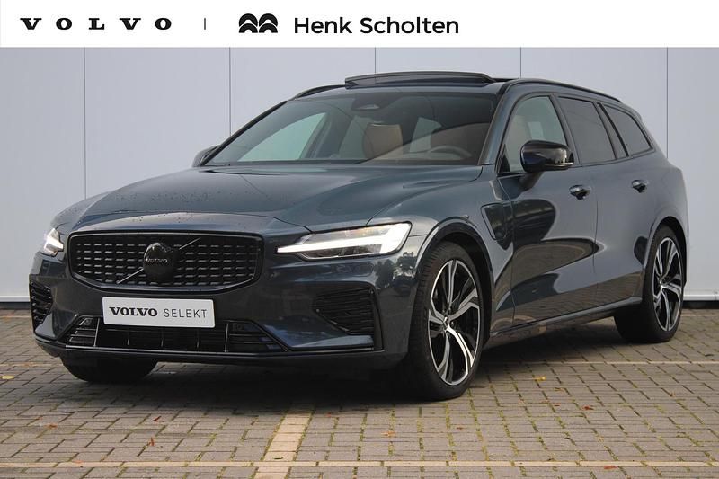 Blauw Gebruikt 2025 Volvo V60 Ultra Stationwagen | € 55.950 (Duur) - Afbeelding 1/4