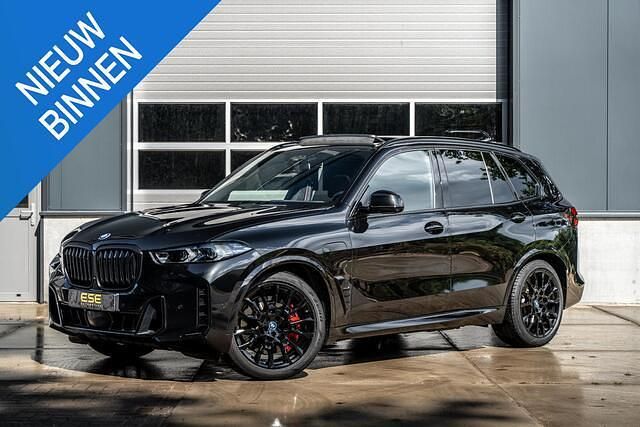 Zwart Gebruikt 2023 BMW X5 Comfort Edition SUV | € 87.945 (Duur) - Afbeelding 1/4