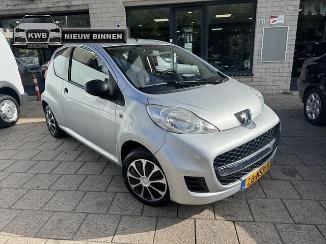 Grijs Gebruikt 2010 Peugeot 107 Hatchback | € 2.850 (Eerlijke prijs) - Afbeelding 1/4