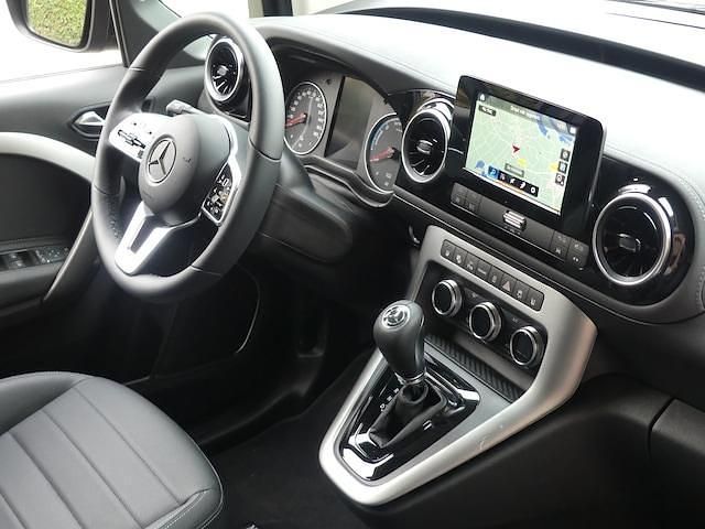 Occasion Mercedes EQT200 Premium Plus 89 kW (122 PK) 2024 Blauw MPV