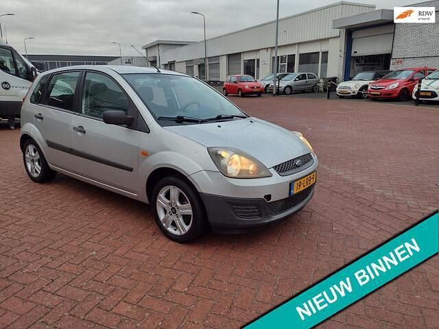 Occasion Ford Fiesta Ambiente 68 PK (50 kW) 2006 Grijs Hatchback