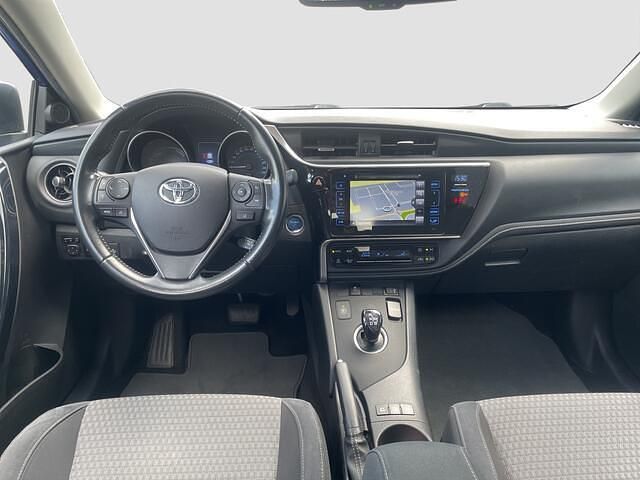 Occasion Toyota Auris Plus 99 PK (72 kW) 2018 Blauw Hatchback