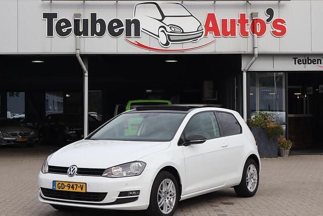 Wit Gebruikt 2014 VW Golf VII Highline Hatchback | € 7.985 (Super prijs) - Afbeelding 1/4