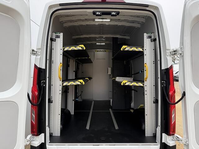 Nieuw Maxus eDeliver 9 150 kW (204 PK) 2025 Wit (metallic) Van