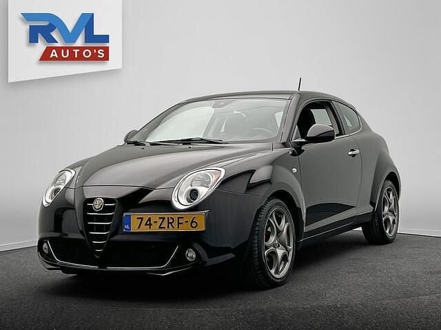 Zwart Gebruikt 2013 Alfa Romeo MiTo Distinctive Hatchback | € 6.745 (Eerlijke prijs) - Afbeelding 1/4