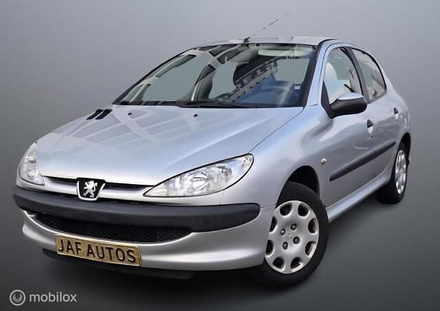 Grijs Gebruikt 2007 Peugeot 206 Hatchback | € 1.750 (Eerlijke prijs) - Afbeelding 1/4