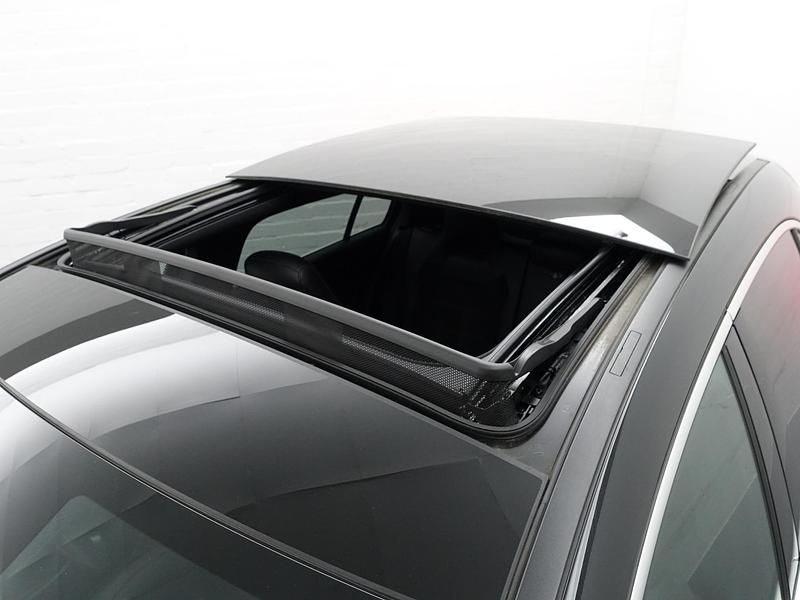 Occasion Mercedes A200 Prestige 165 PK (121 kW) 2019 Zwart metallic Hatchback