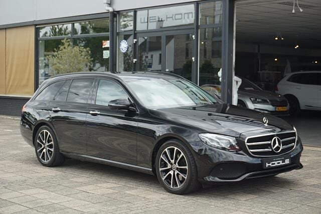 Zwart Gebruikt 2019 Mercedes 200 Advantage Stationwagen | € 29.980 (Super prijs) - Afbeelding 1/4