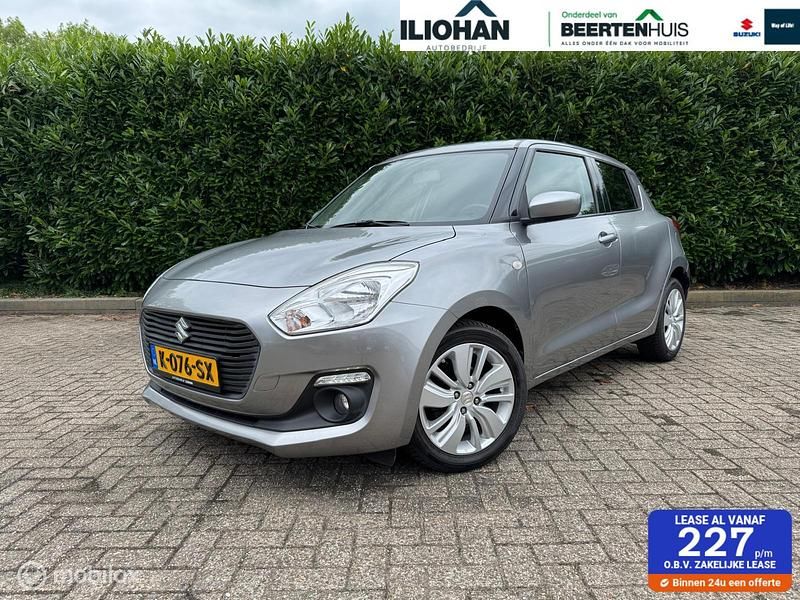 Grijs Gebruikt 2020 Suzuki Swift Hatchback | € 13.998 (Eerlijke prijs) - Afbeelding 1/4