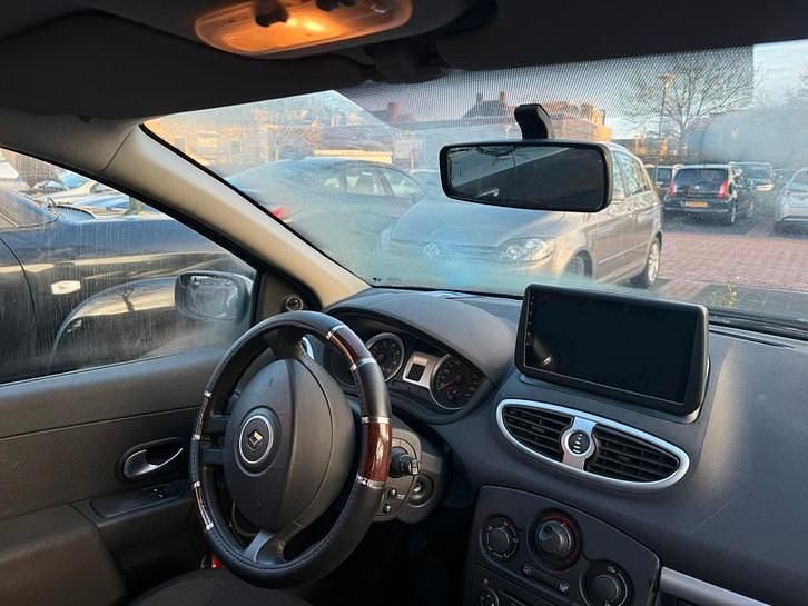 Occasion 2006 Renault Clio R.S. Hatchback | € 1.500 (Eerlijke prijs) - Afbeelding 1/4