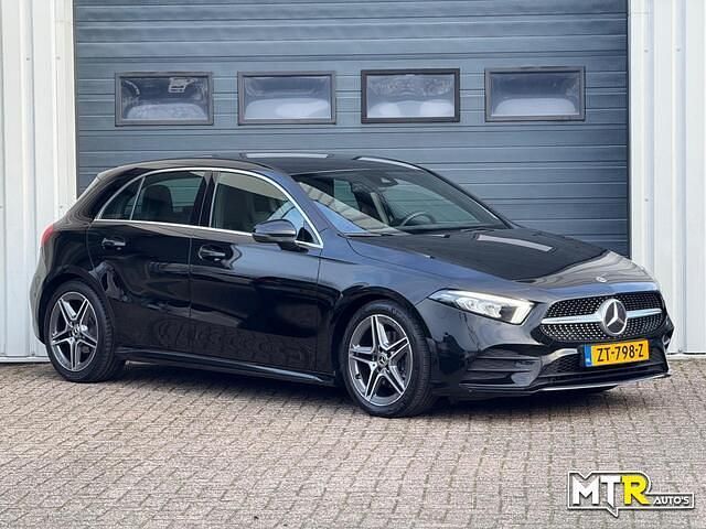 Occasion Mercedes A180 Business 136 PK (100 kW) 2019 Zwart Hatchback