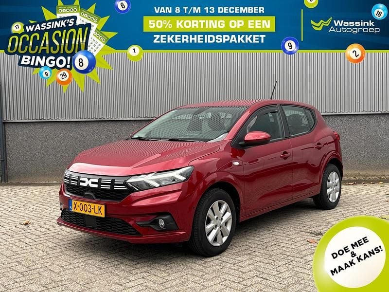 Rood Gebruikt 2023 Dacia Sandero Expression Hatchback | € 14.490 (Super prijs) - Afbeelding 1/4