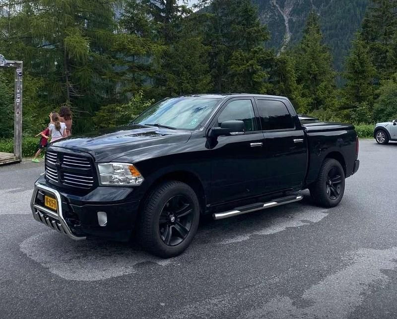 Zwart Gebruikt 2014 Dodge Ram Pickup | € 15.900 (Eerlijke prijs) - Afbeelding 1/4