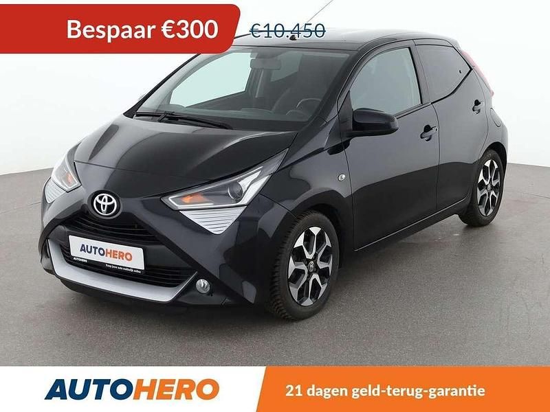 Zwart Gebruikt 2019 Toyota Aygo X-play Hatchback | € 10.049 (Eerlijke prijs) - Afbeelding 1/3