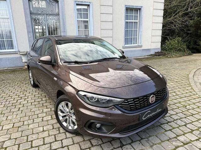 Bruin Gebruikt 2021 Fiat Tipo Easy Stationwagen | € 13.750 (Goede deal) - Afbeelding 1/4