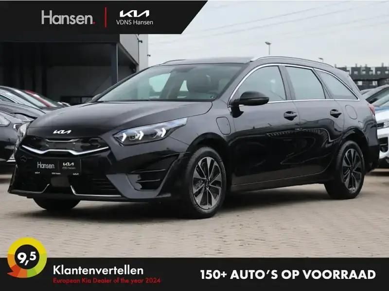 Zwart, metallic lak Gebruikt 2024 Kia Ceed Sportswagon Stationwagen | € 27.445 (Goede deal) - Afbeelding 1/4