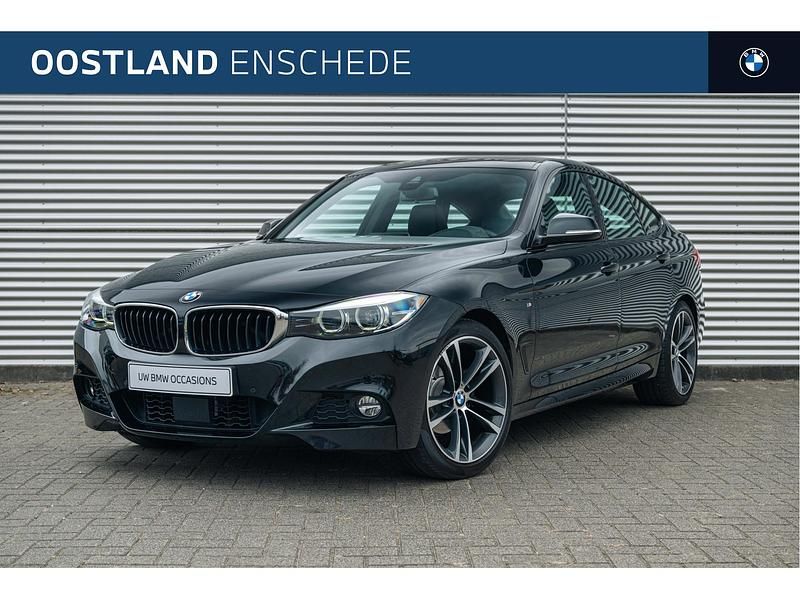 Zwart Gebruikt 2019 BMW 320 Comfort Edition Hatchback | € 25.500 (Eerlijke prijs) - Afbeelding 1/4