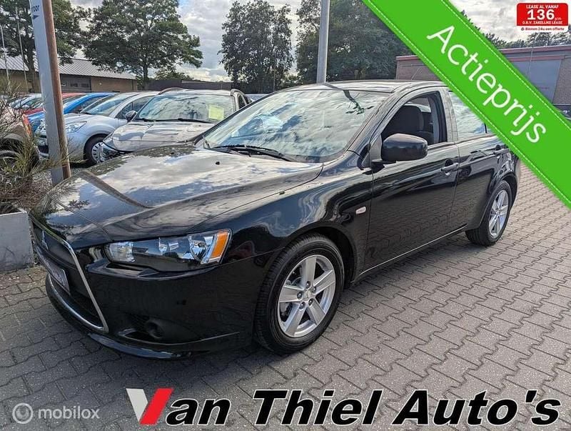 Zwart Gebruikt 2015 Mitsubishi Lancer Sportback Edition Hatchback | € 8.250 (Eerlijke prijs) - Afbeelding 1/4